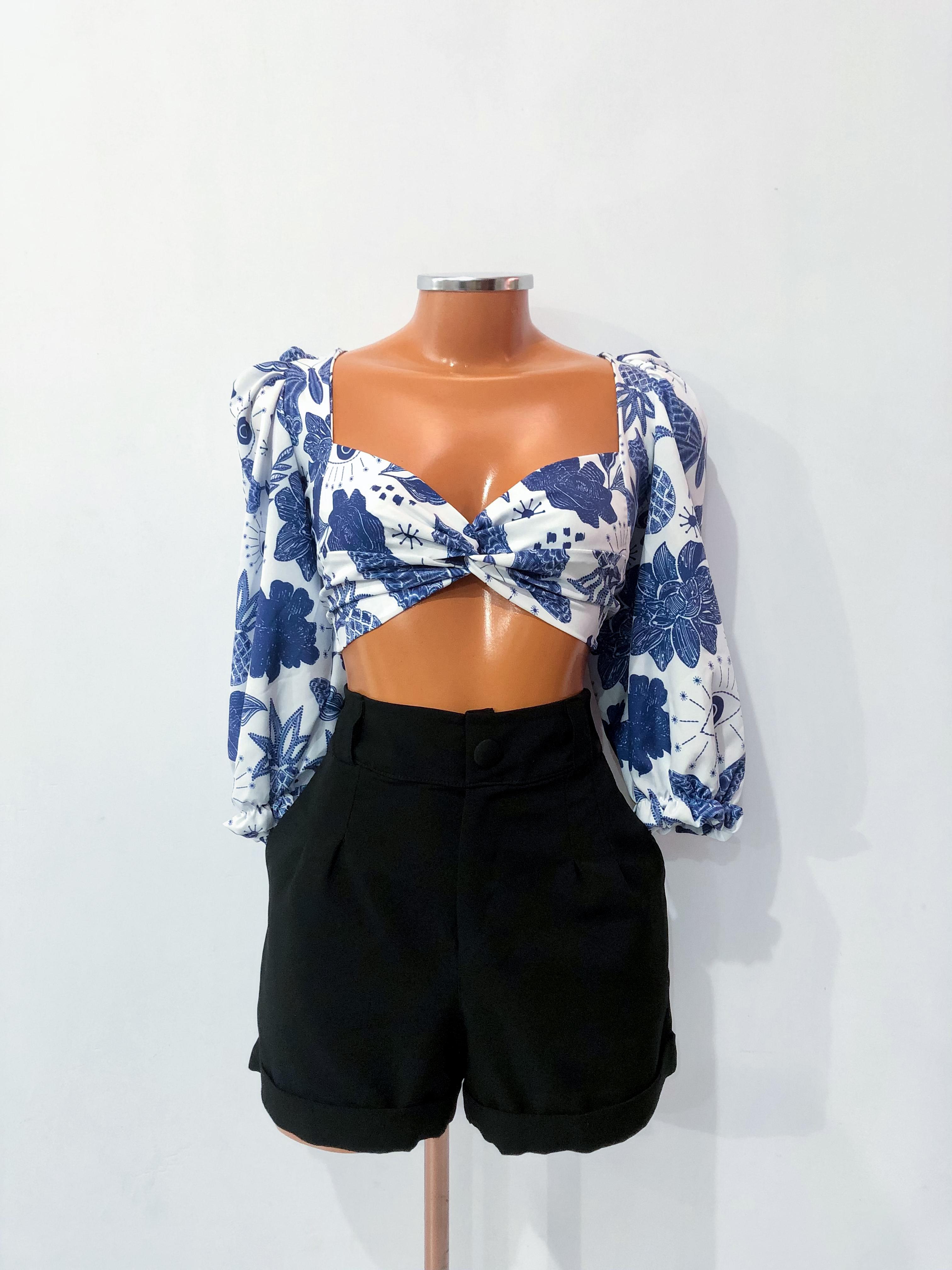 Cropped Feminino Lara com Manga Longa e Amarração nas Costas