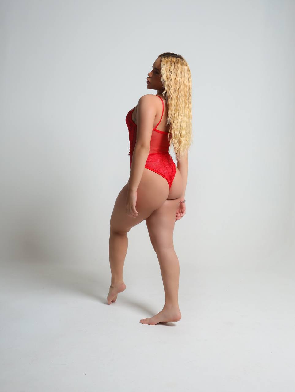 Body Jade em Renda com Decote em V e Abertura Inferior