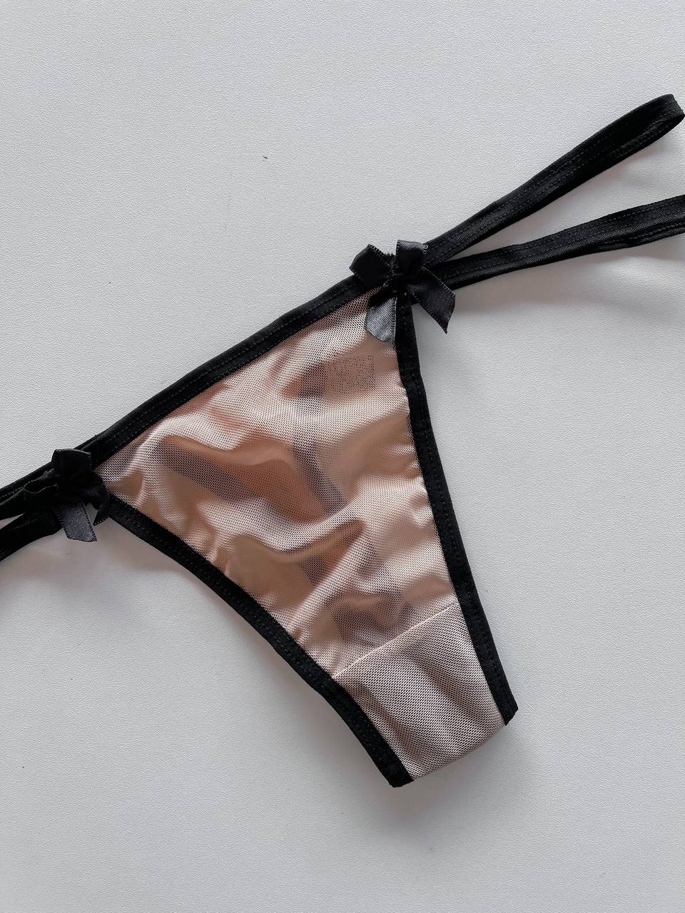 Calcinha Ary / Calcinha fio em Tule