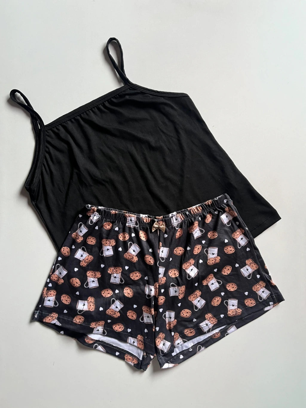 Baby Doll Ana no suede com estampas divertidas e alças finas